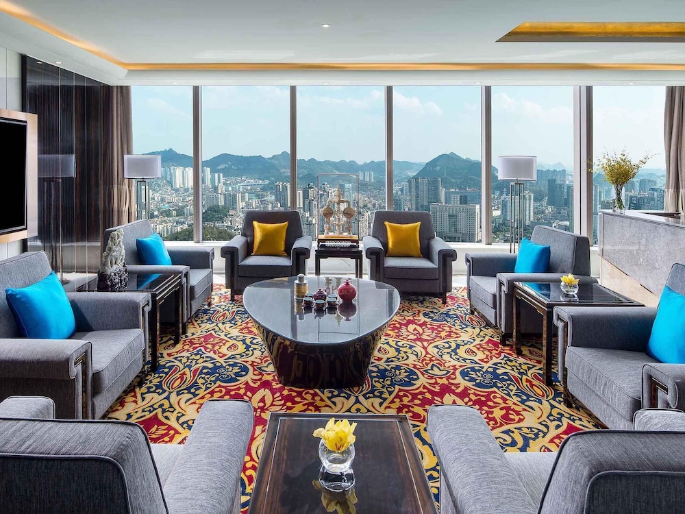 SOFITEL GUIYANG HUNTER 33/54