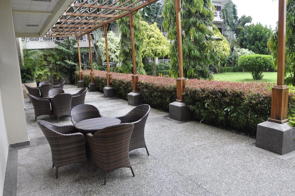 HOTEL BROVARD MASAKA 14/21