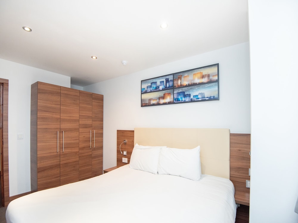 Livin Serviced Apartments 17/68