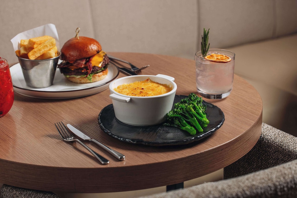 Radisson Blu Hotel, London Tottenham Court Road 34/49