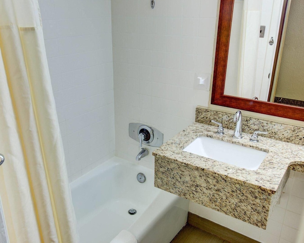 ROOM, DOUBLE BED, ACCESSIBLE