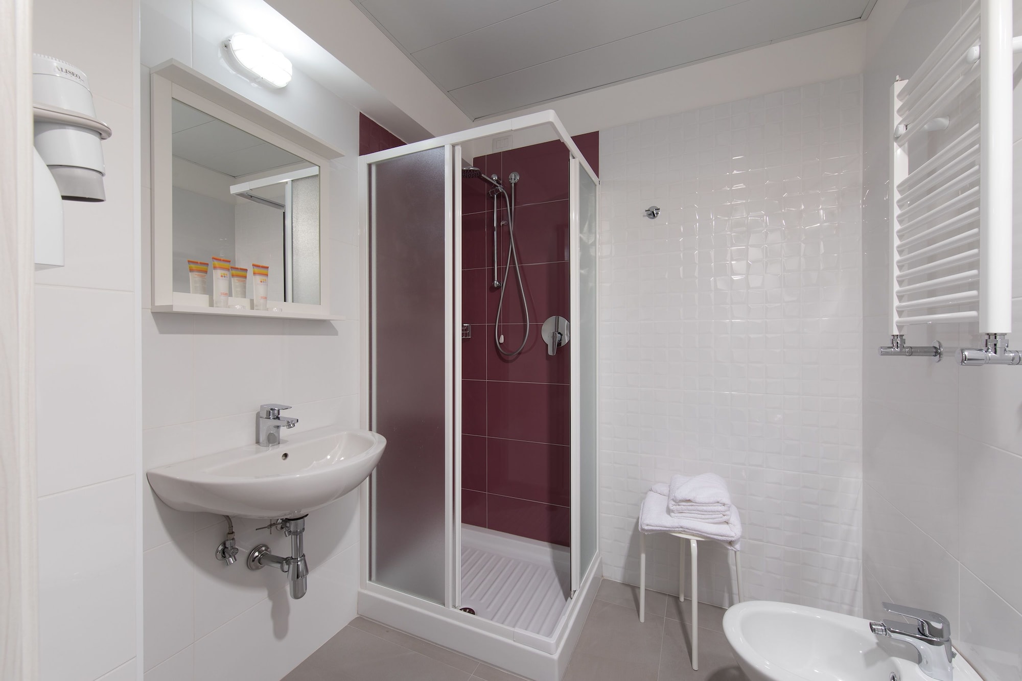 ROOM, TWIN BEDS, PRIVATE BATHROOM