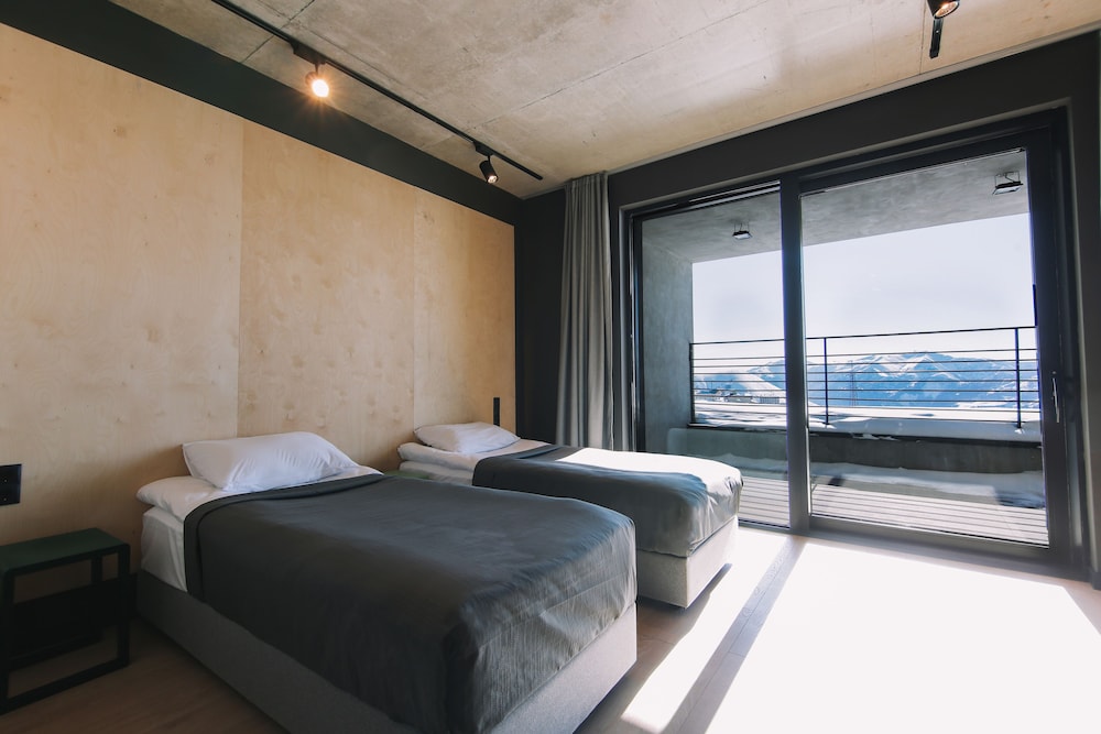 Quadrum Ski & Yoga Resort 15/68