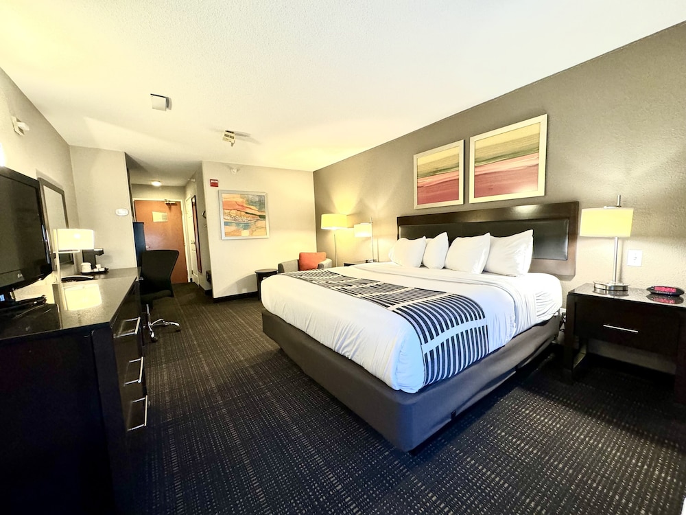 Business, Studio, Suite, King Bed