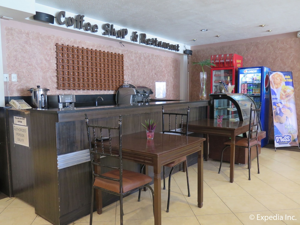 D'leonor Hotel 52/73