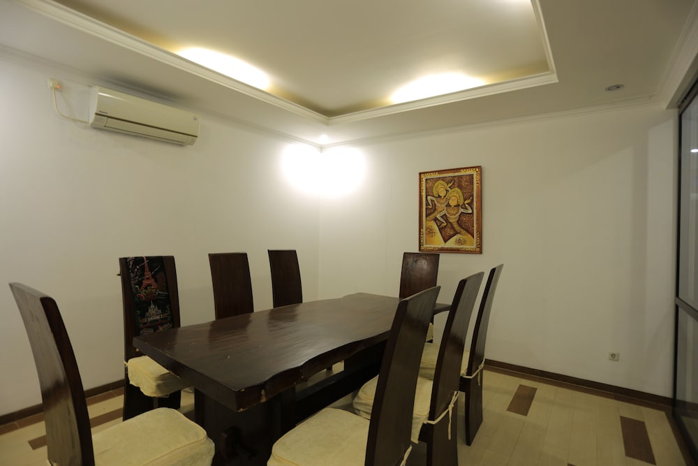 RedDoorz Plus near Lempuyangan Station 4 33/42