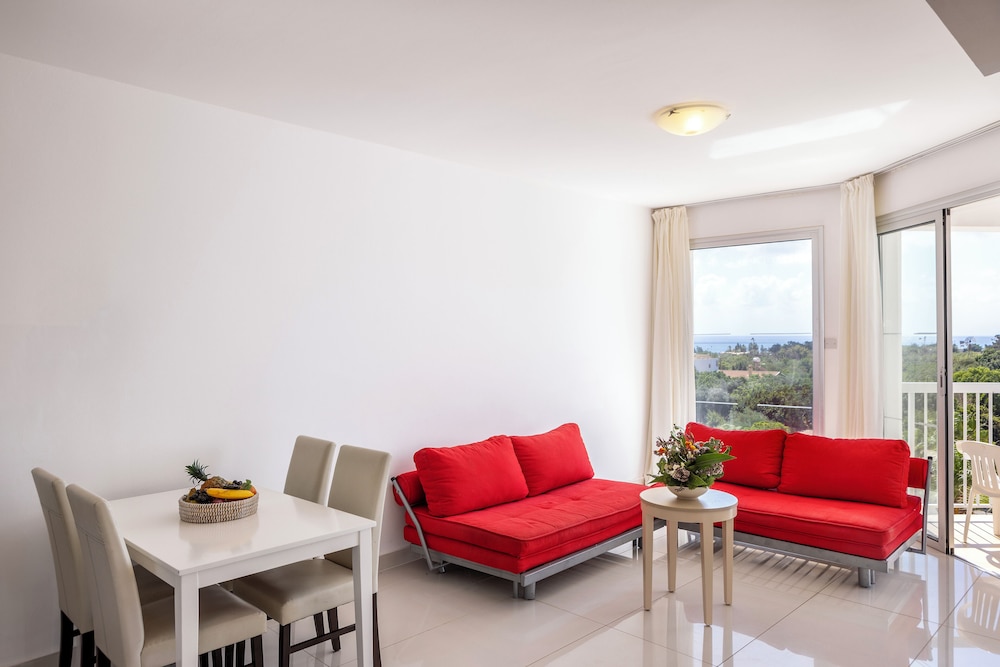 Papantonia Hotel 36/60