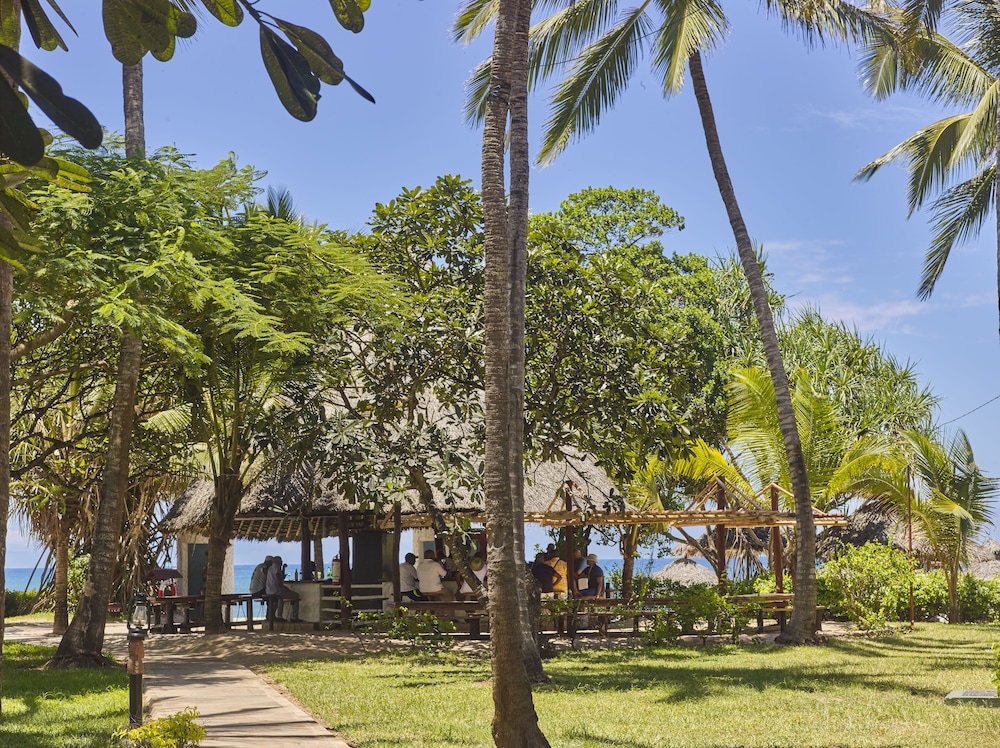 Southern Palms Beach Resort 42/54