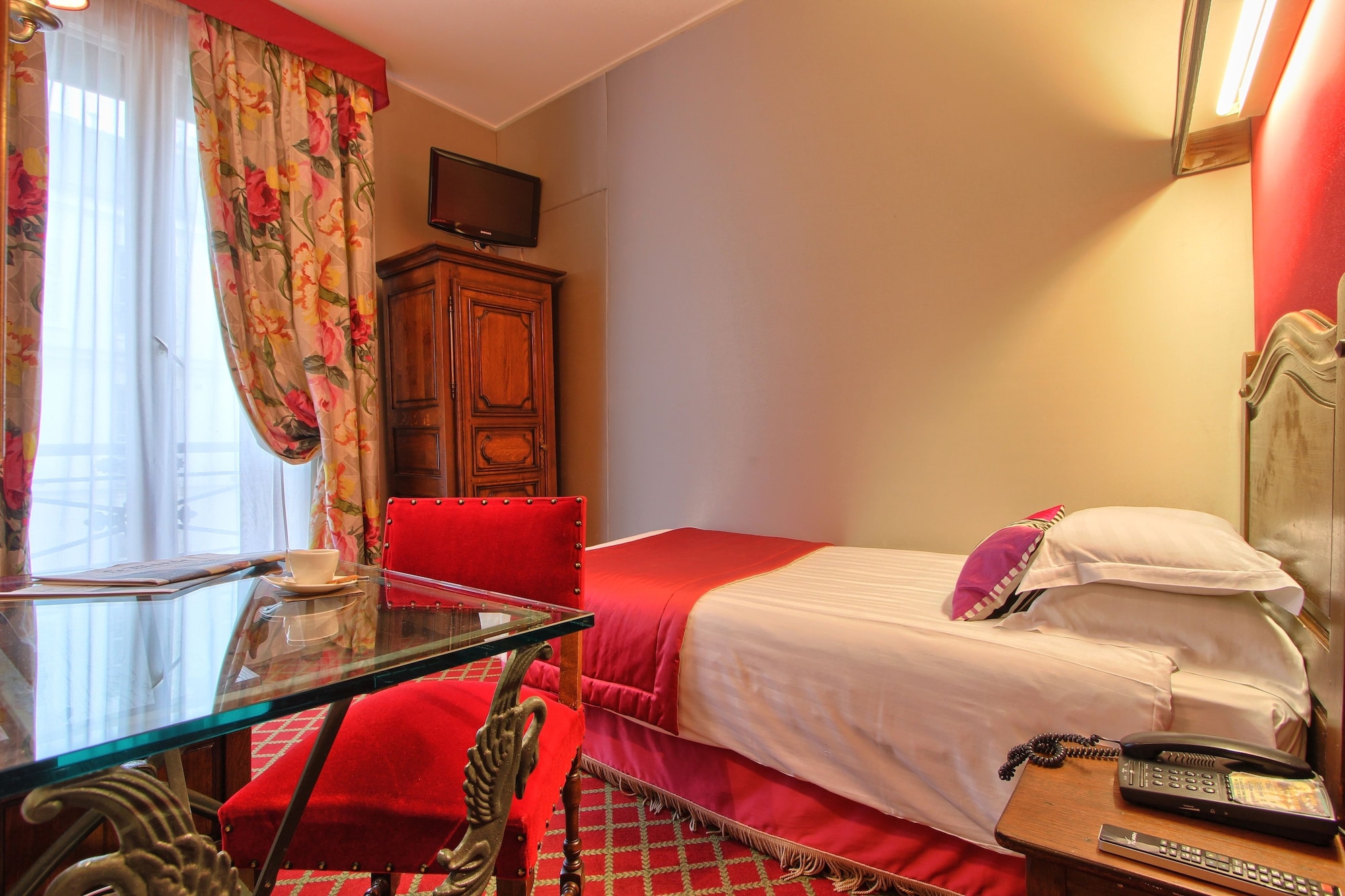 ROOM, SINGLE, SINGLE BED
