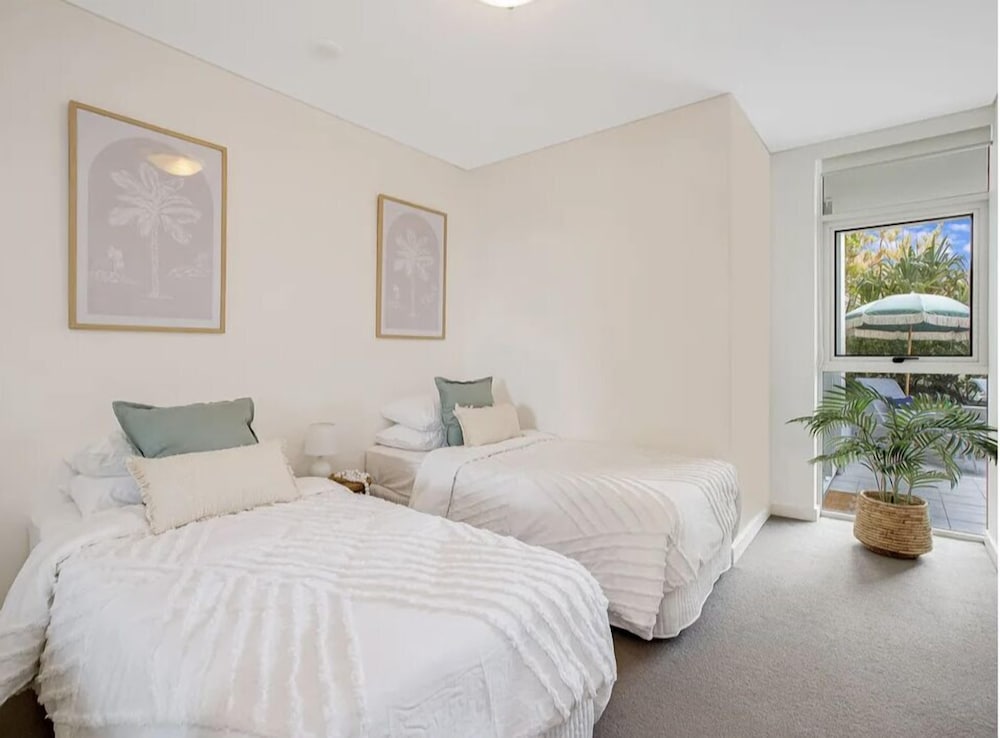 Kirra Surf Apartments 28/75