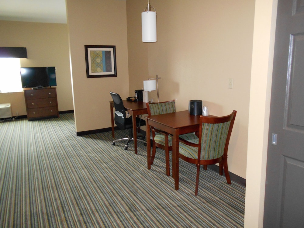 Best Western Plus Patterson Park Inn 37/43