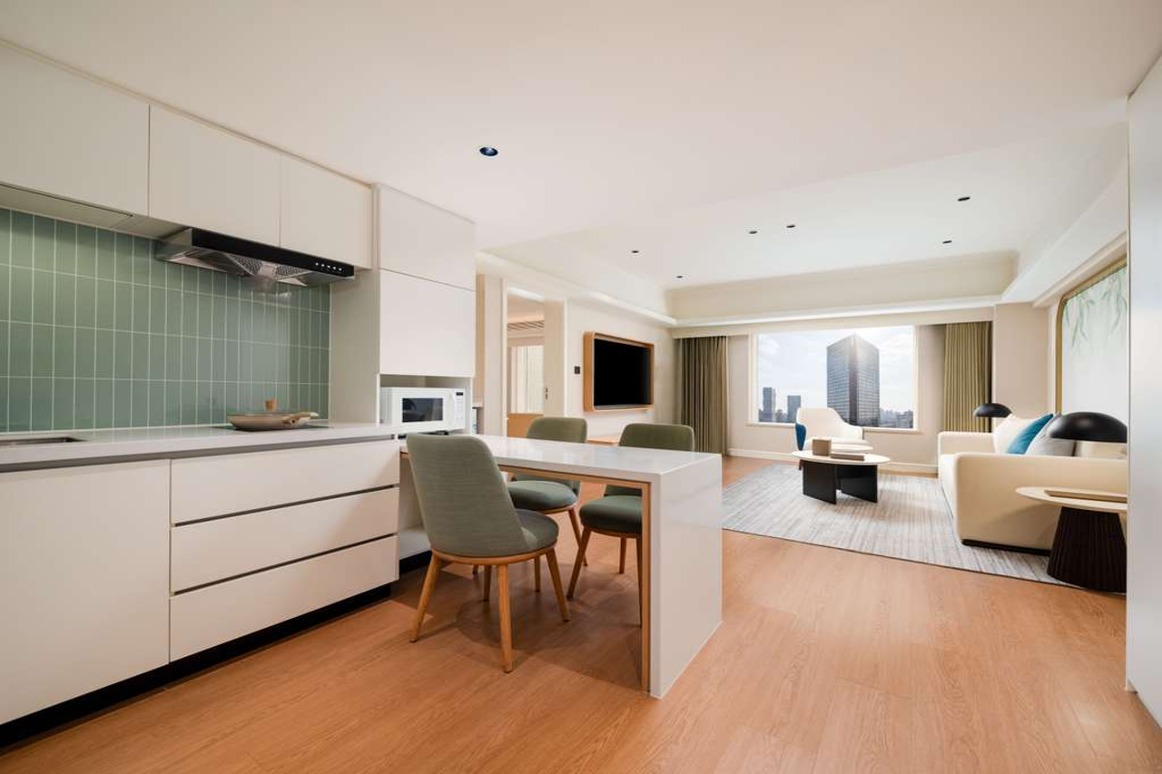 Swissotel Living Shanghai Hongqiao 16/18