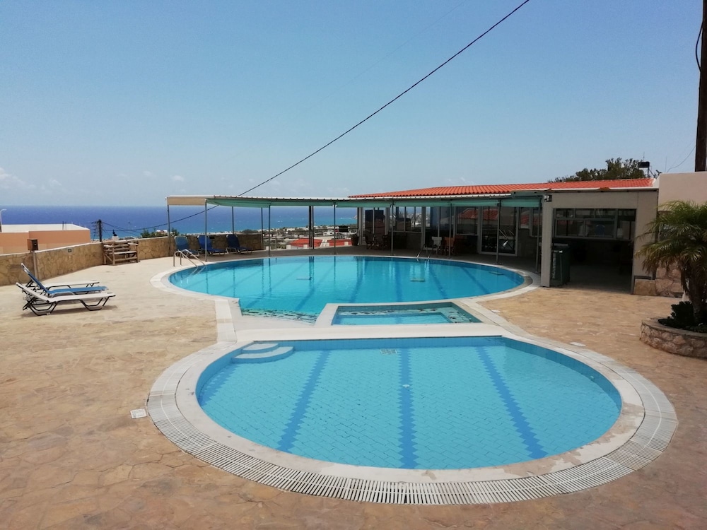 Creta Suites 14/70