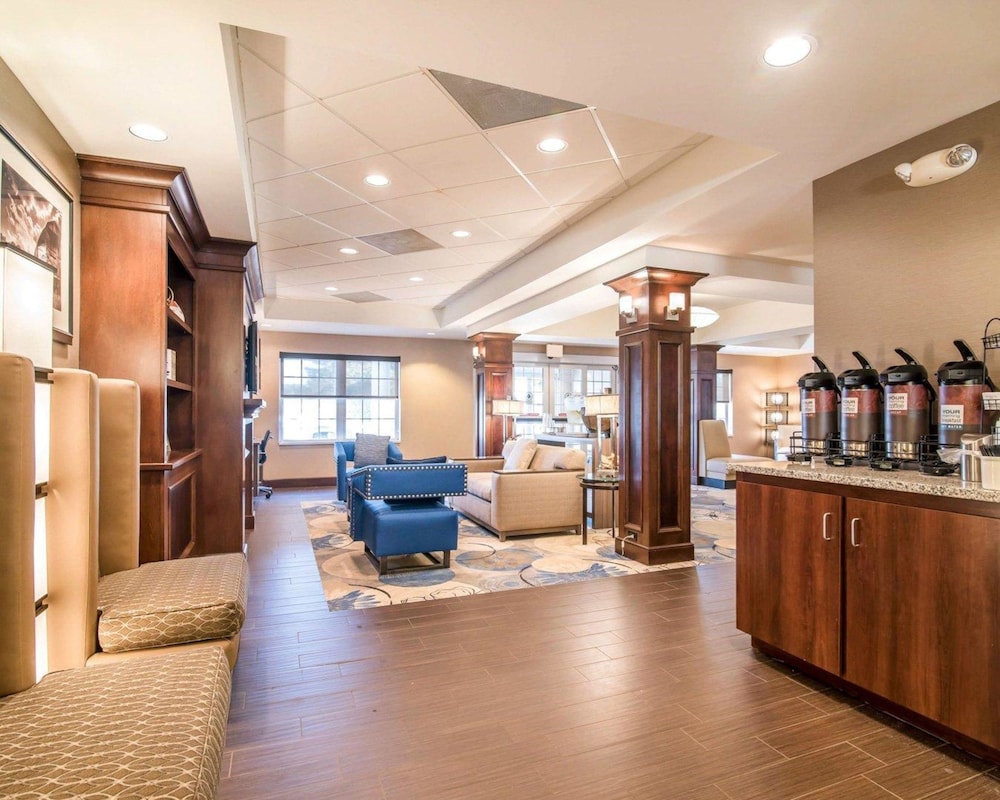 Comfort Inn and Suites Dover-Portsmouth 11/46