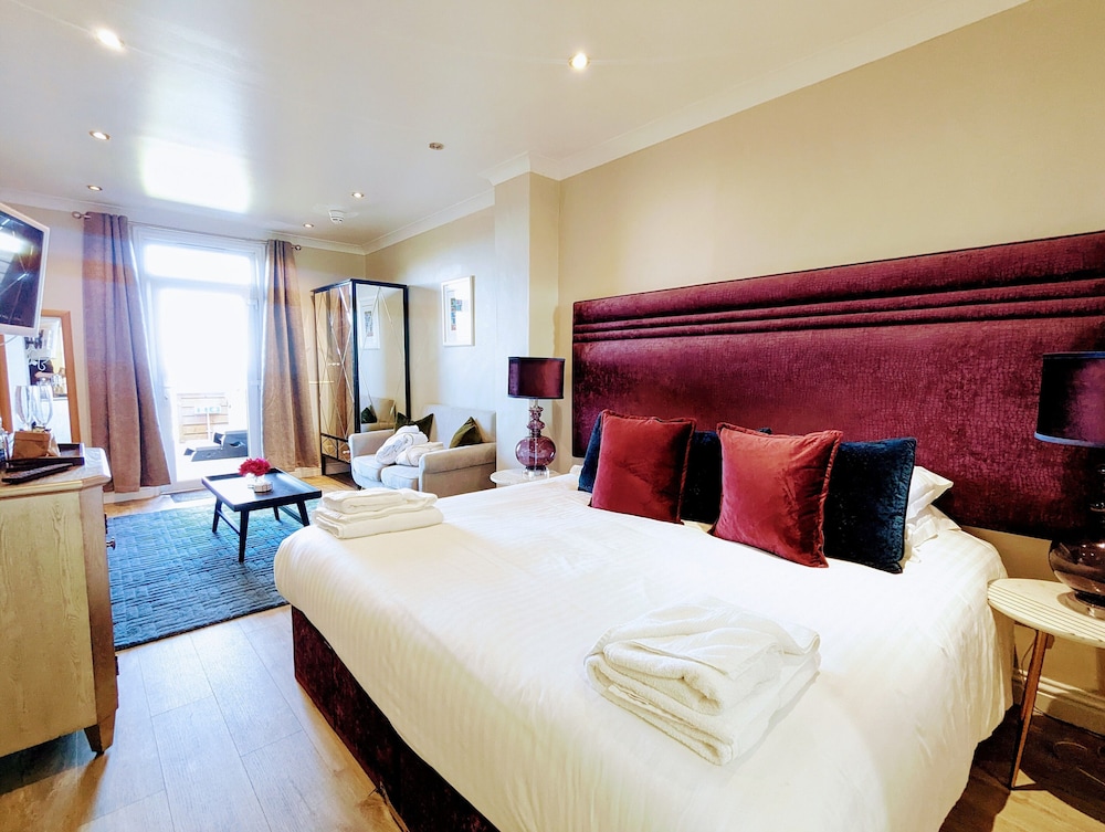 Bayswell Hotel And Restaurant 8/50