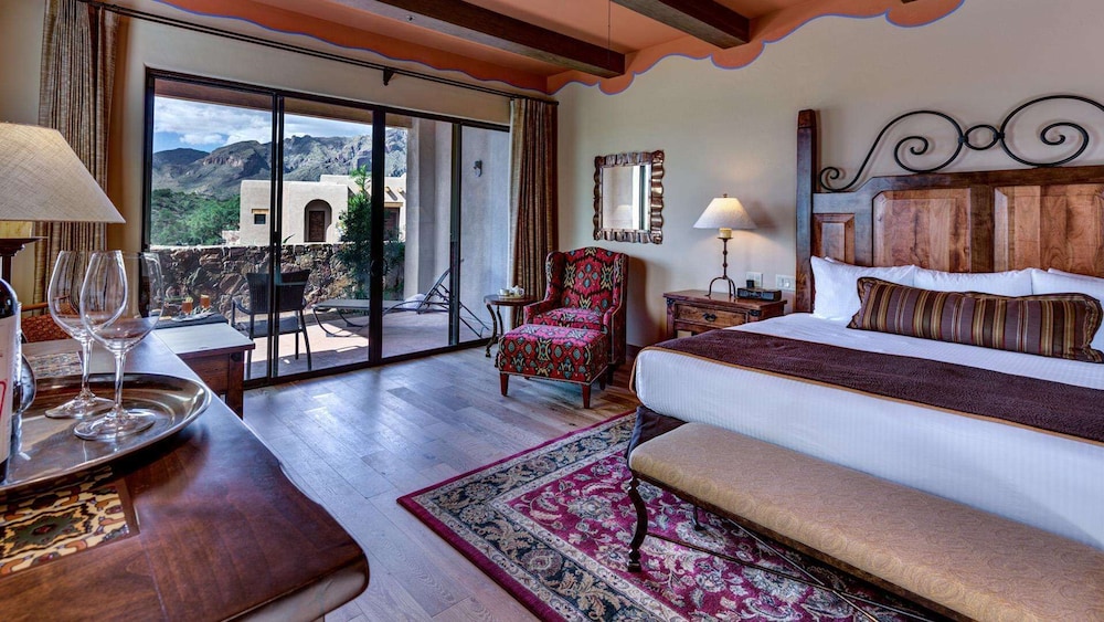 Hacienda Del Sol Ranch Resort 15/79