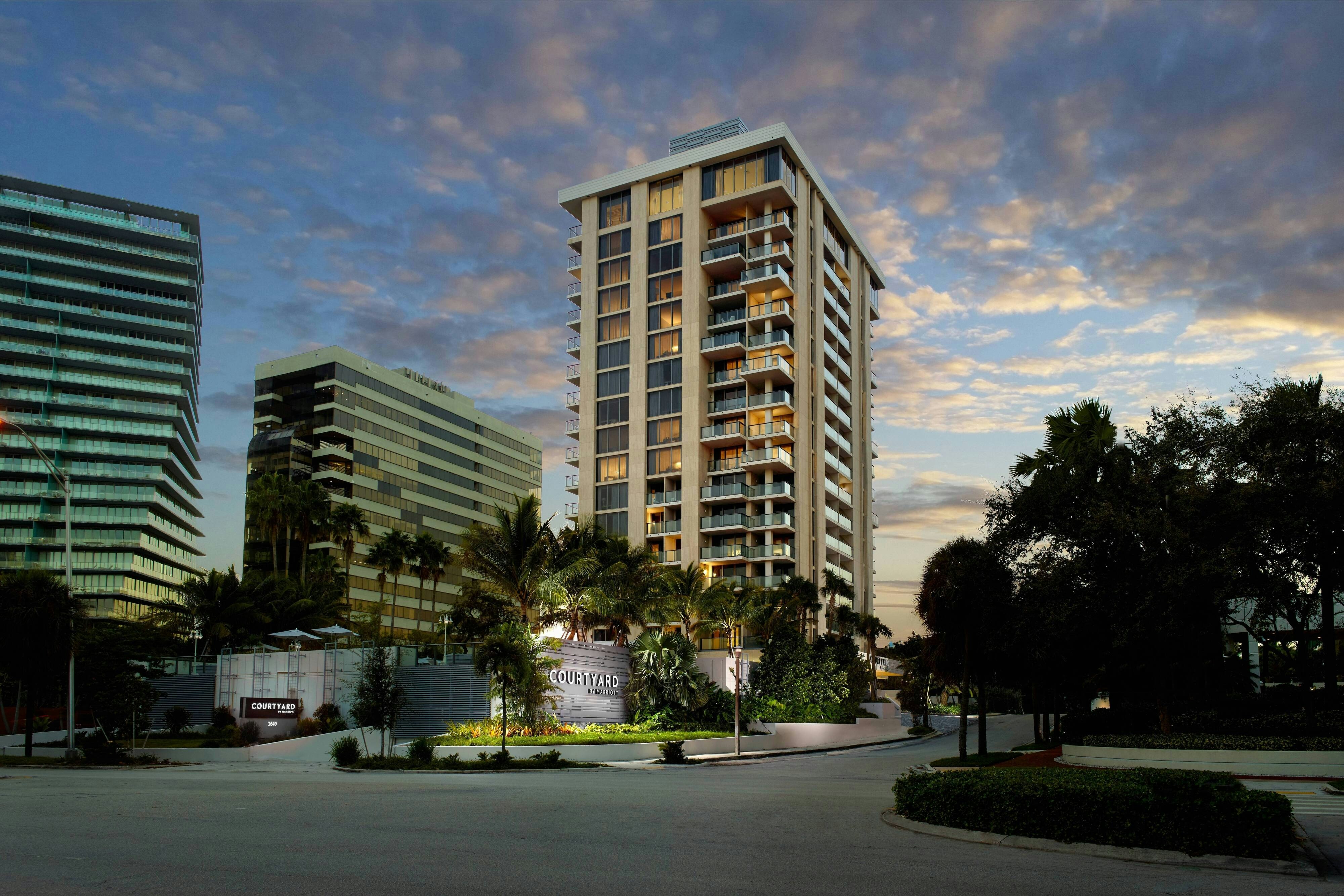 Courtyard Miami Coconut Grove Hotel 49/53