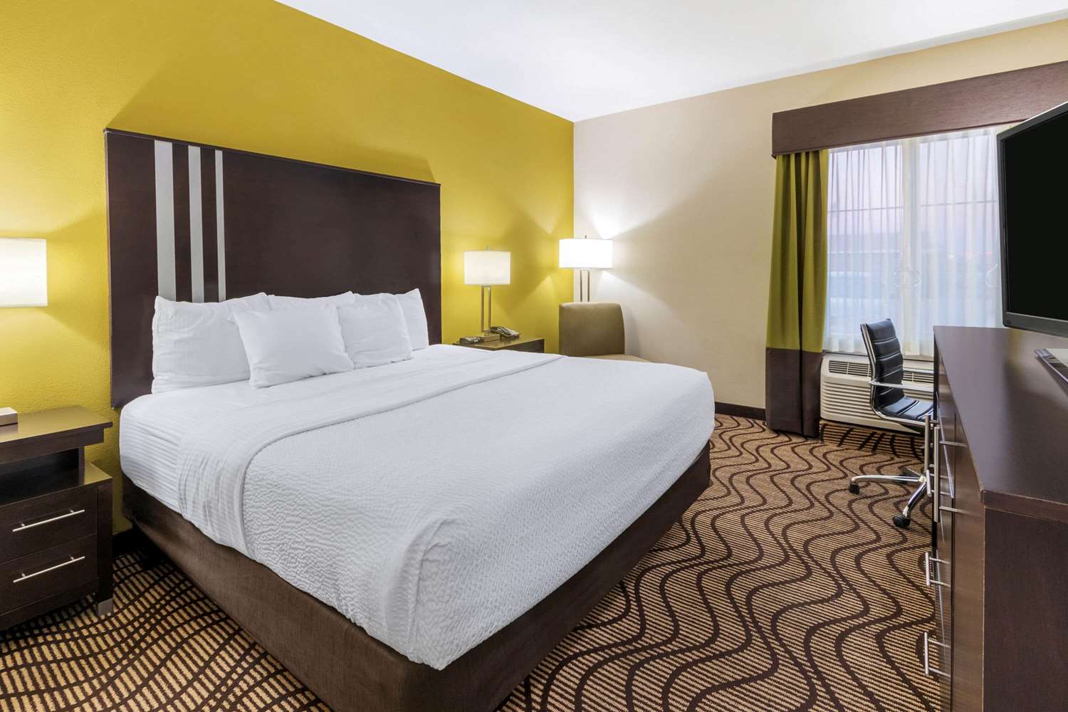 La Quinta Inn & Suites by Wyndham Artesia 13/58