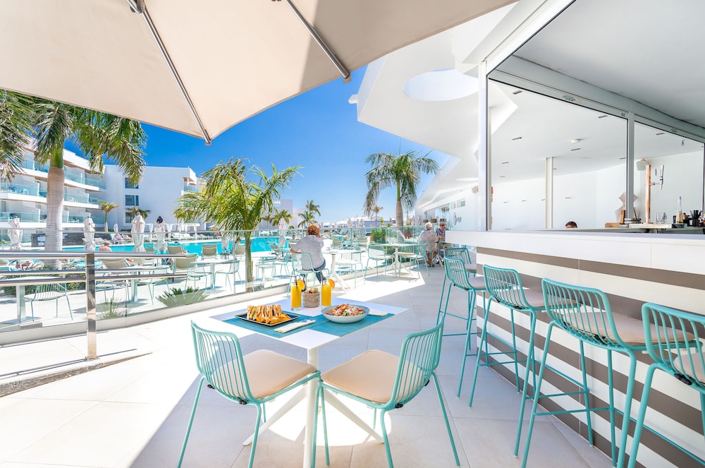 Hotel Lava Beach 45/56