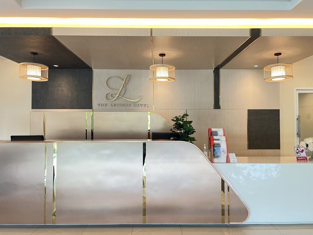 Lobby at The Leisure Hotel, BANG PHLI