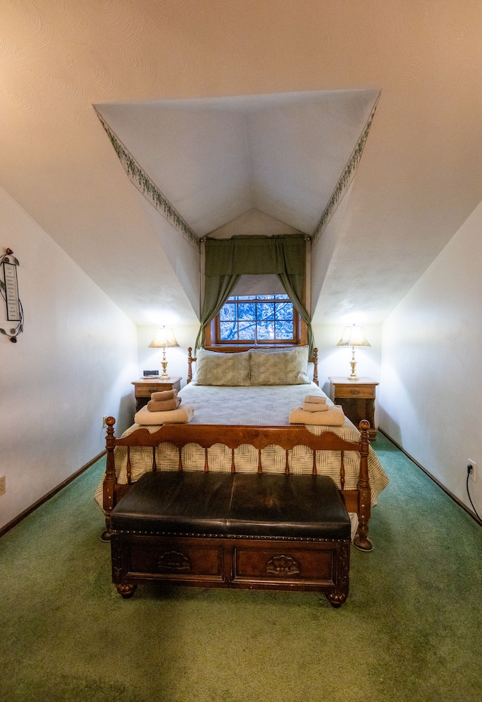 7 Gables Inn Suites 15/50