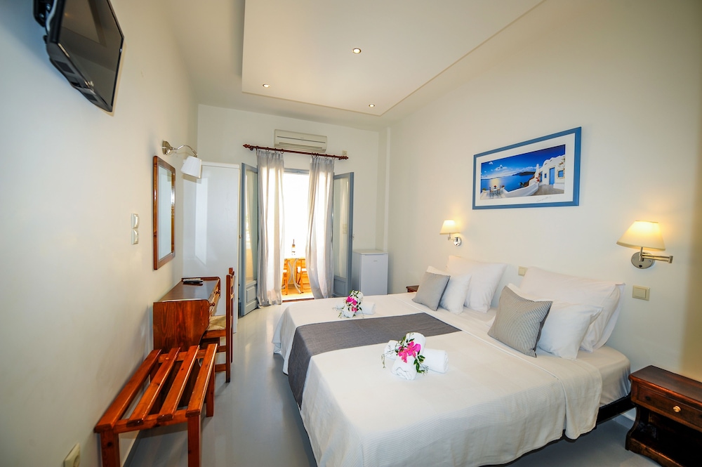 Nostos Hotel 5/50