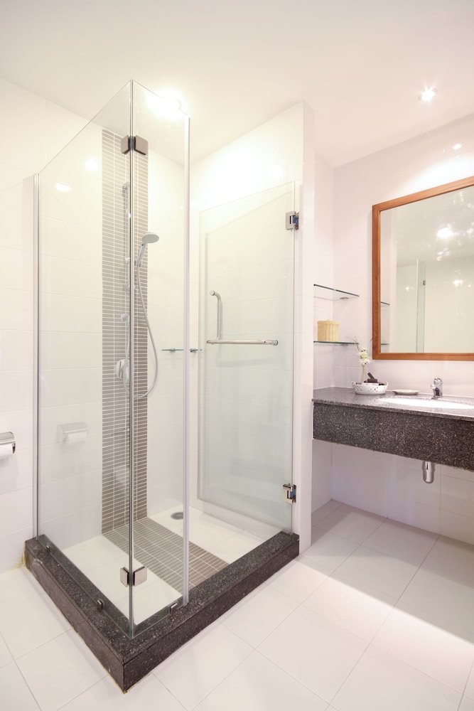 Kameo Grand Rayong Hotel Serviced Apartments 32/33