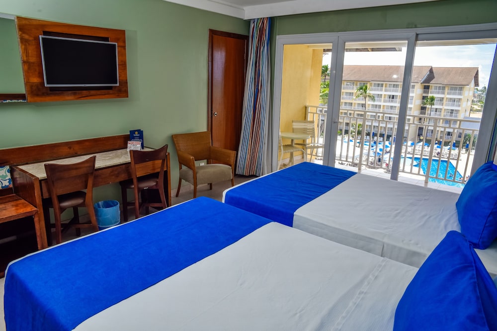 Gran Hotel Stella Maris Urban Resort and Conventions 11/50