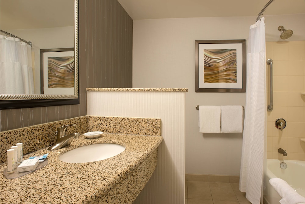 Courtyard By Marriott Hanover Lebanon 15/56