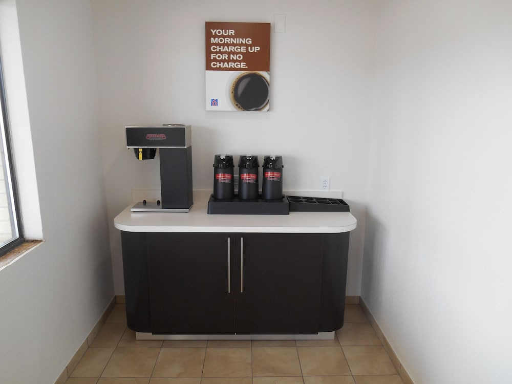 Motel6 San Antonio, TX - South IH-10 East 8/51