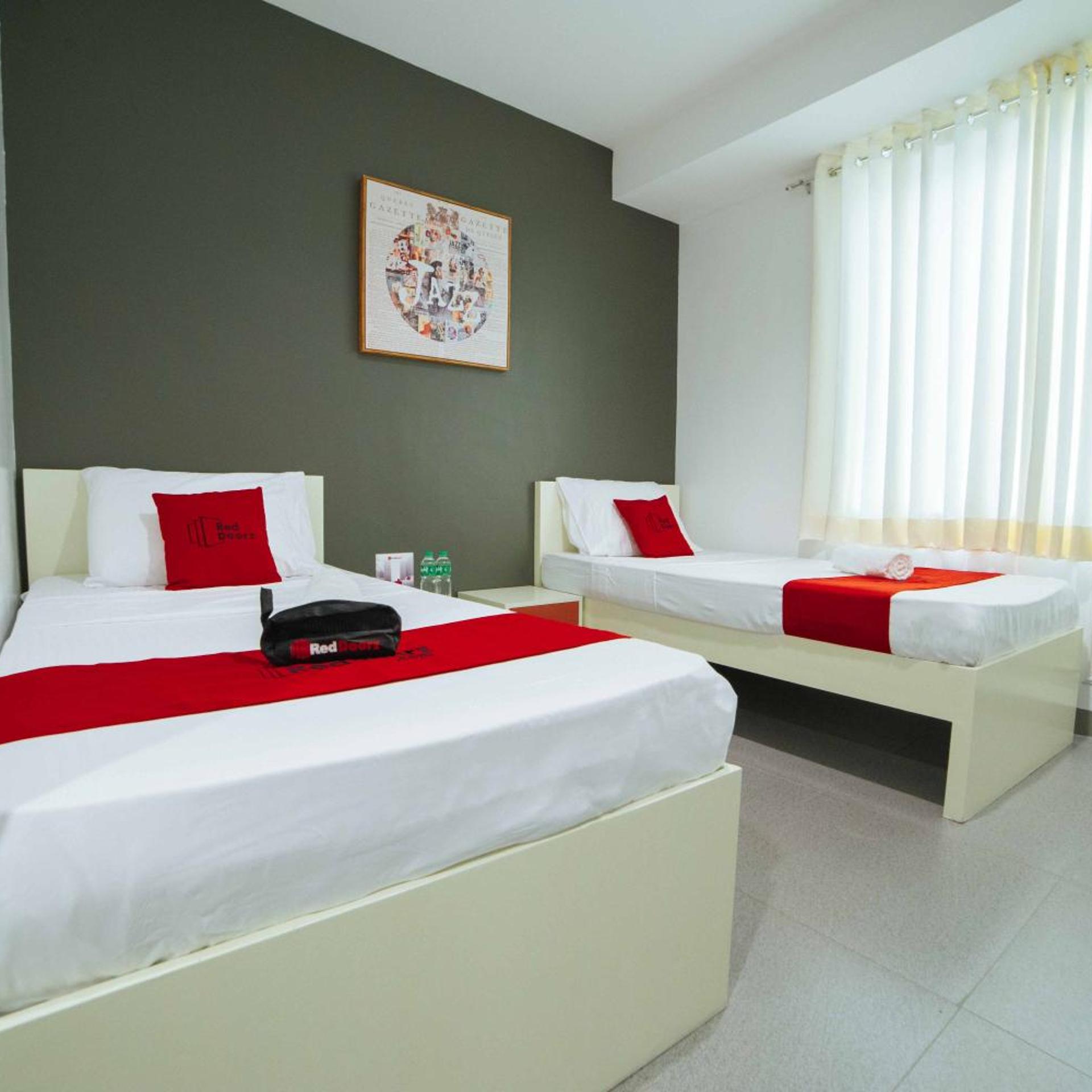 Reddoorz Plus Roxas St. Davao 22/49