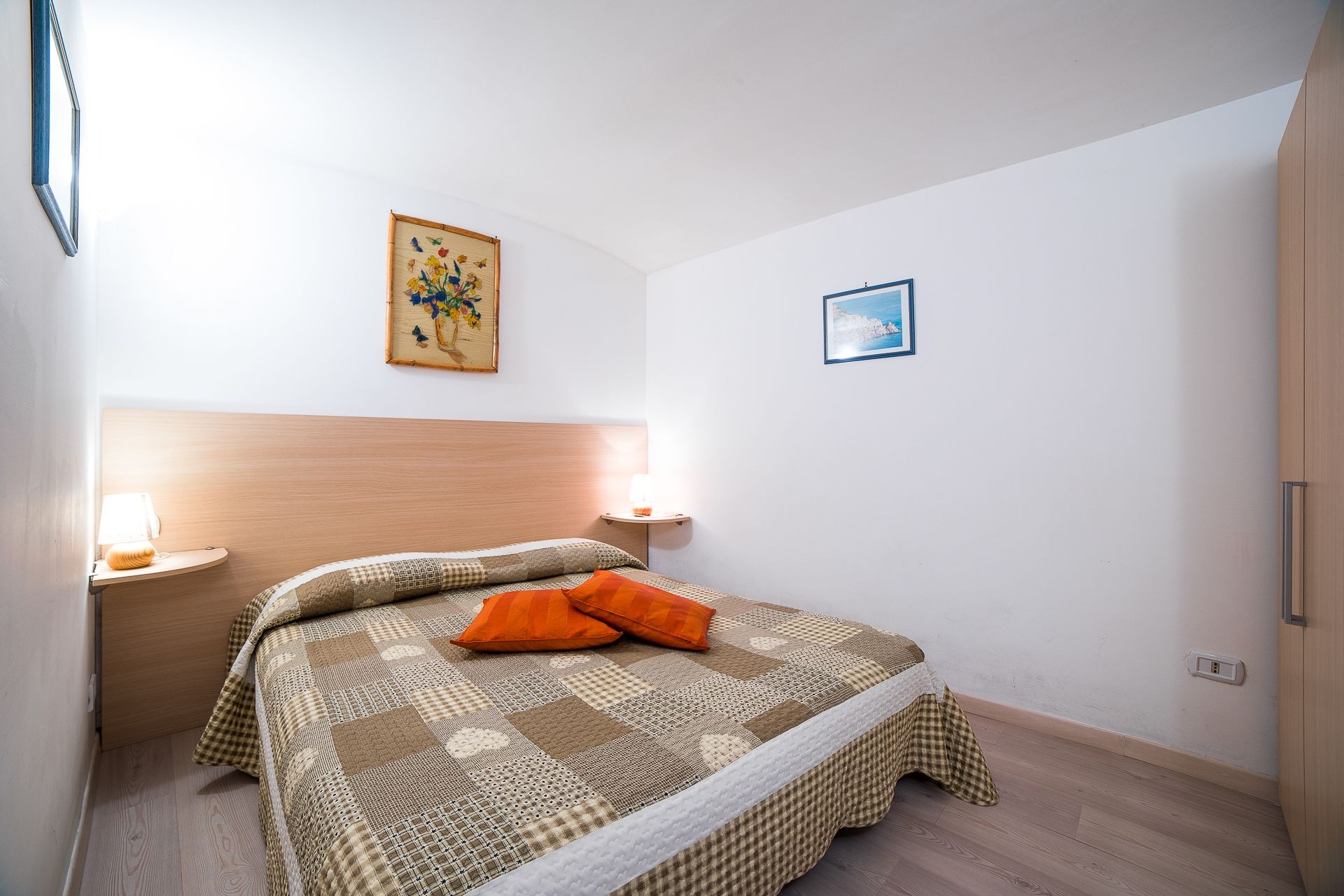 ROOM, QUADRUPLE