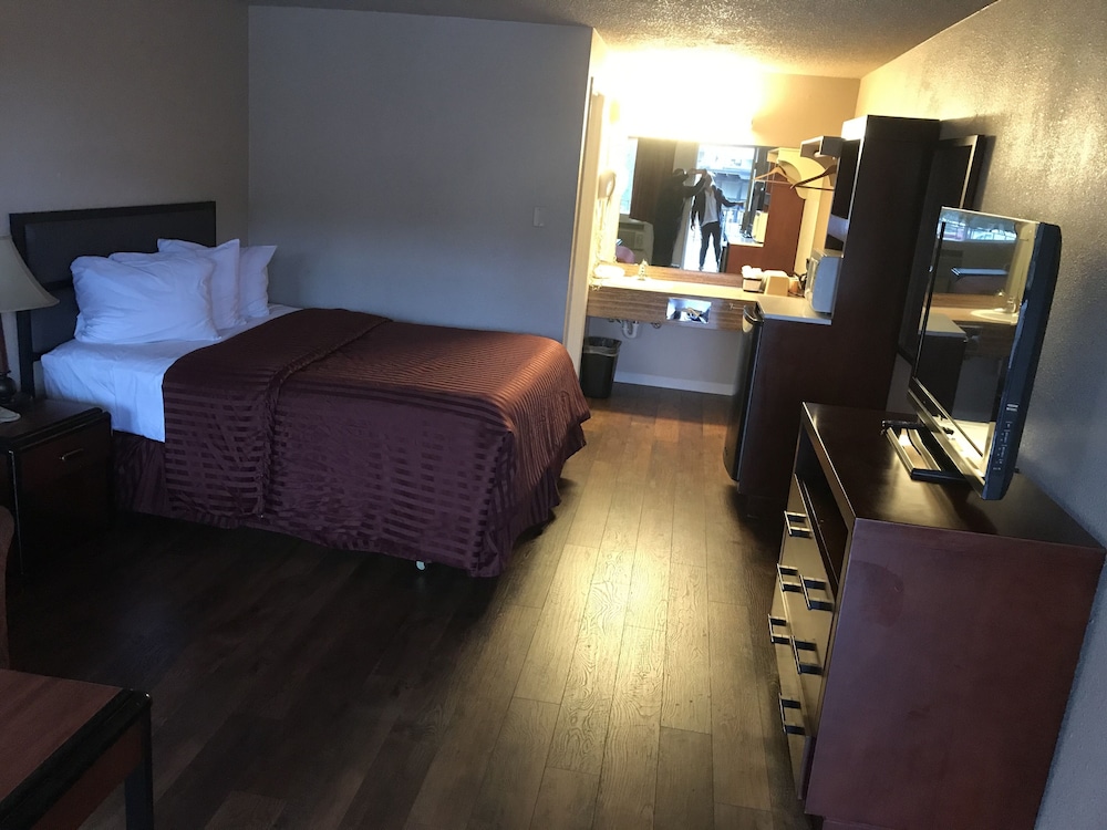 Smokey Point Motor Inn 42/69