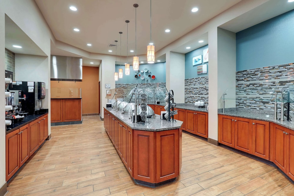 Drury Inn Suites Charlotte Arrowood 6/50