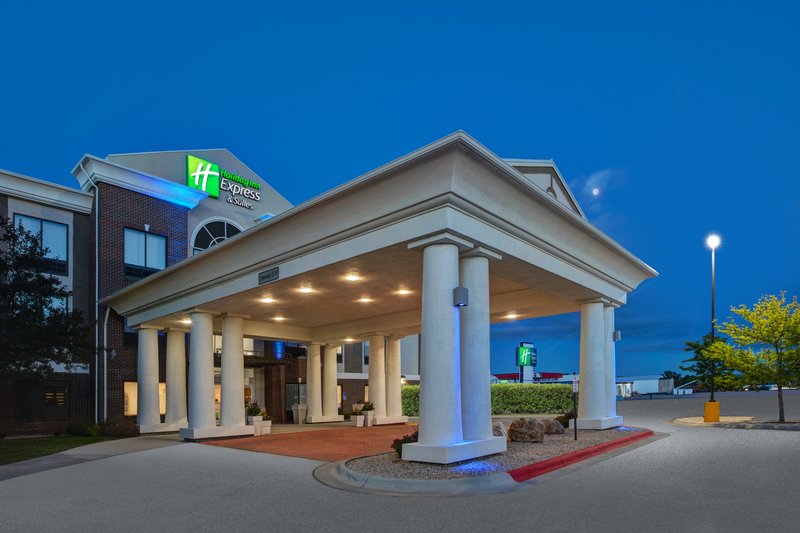 Holiday Inn Express Hotel And Suites Buffalo 2/66
