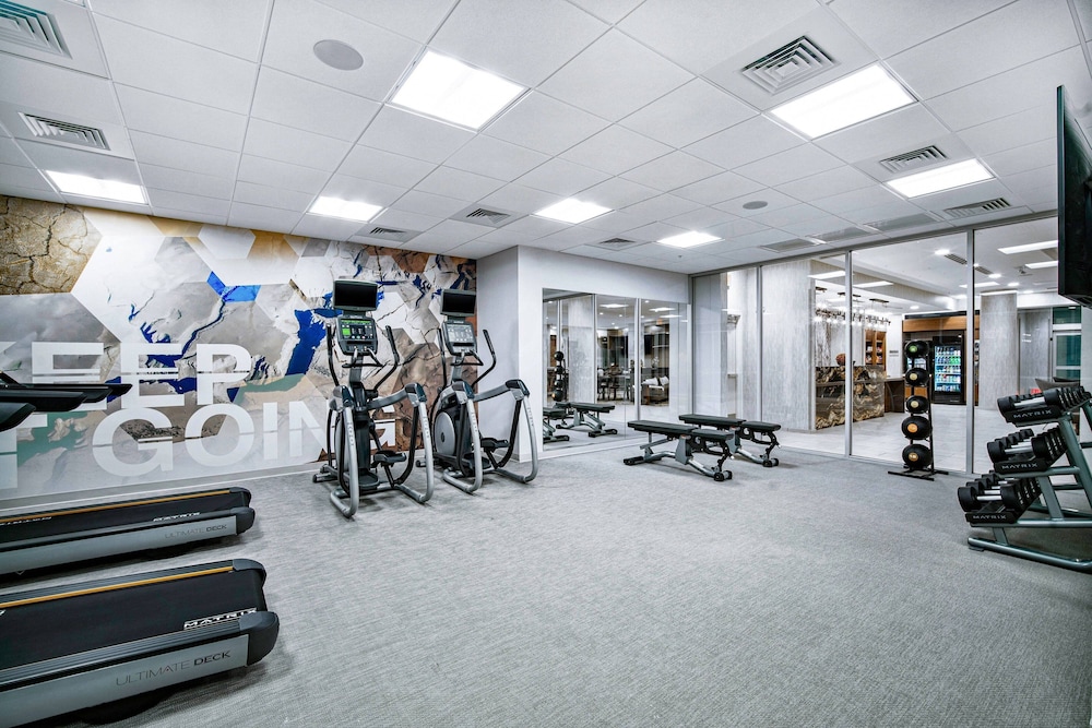 SpringHill Suites by Marriott Phoenix Goodyear 24/44