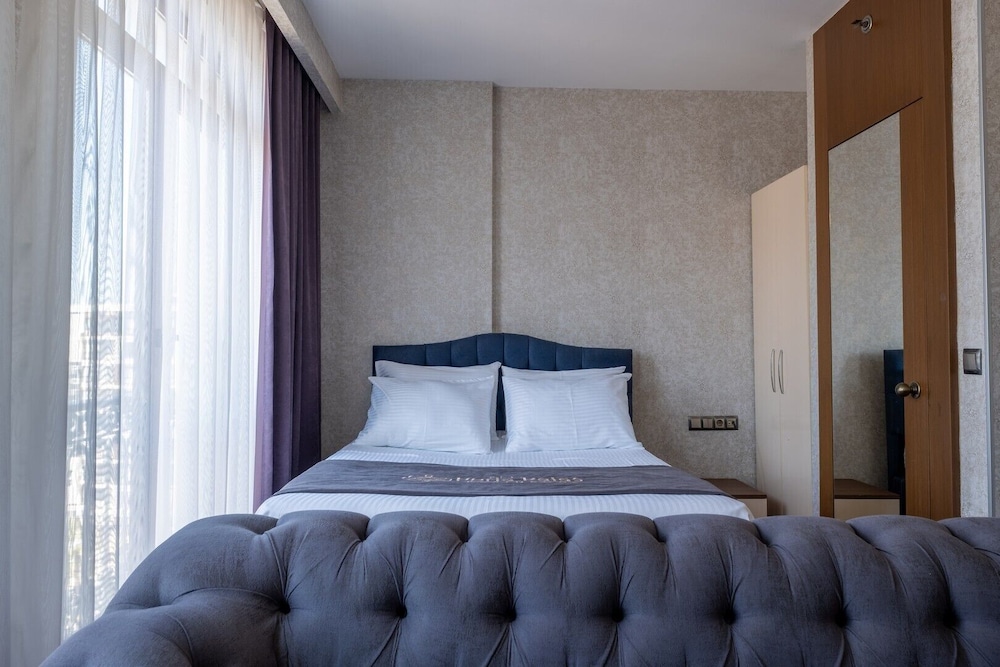 Ottoman Suites 21/50