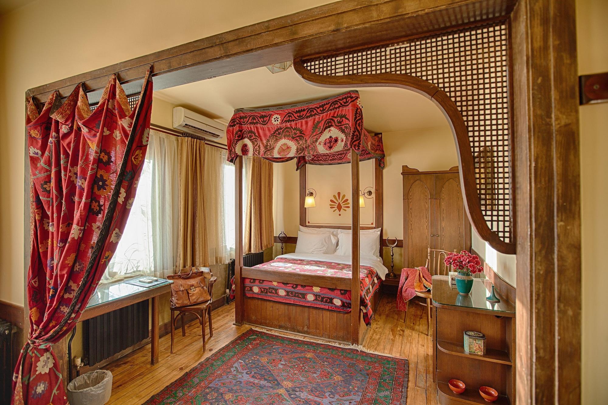 Hotel Empress Zoe 7/100