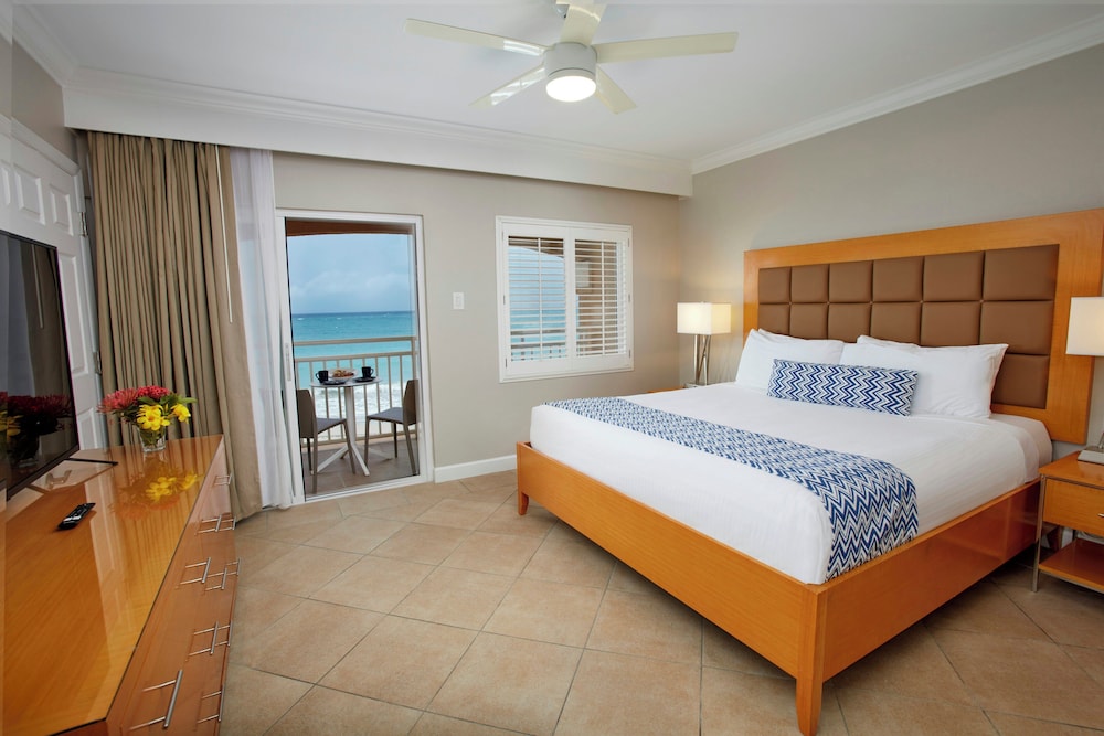Divi Little Bay Beach Resort 13/50