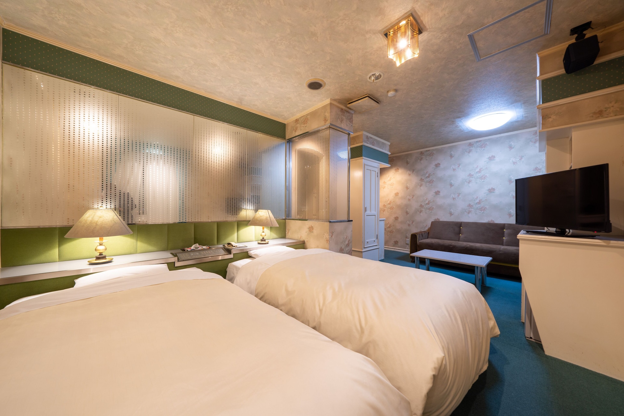 STANDARD, TWIN BEDS, SMOKING