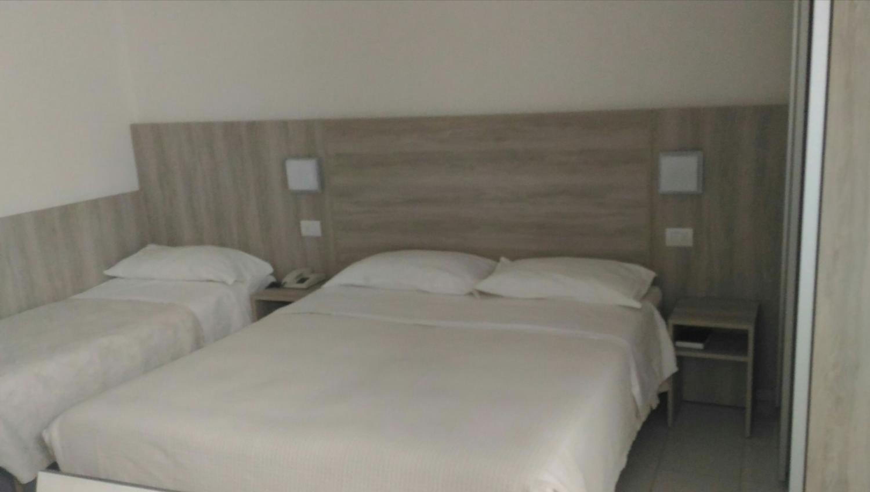 Hotel Monti 8/50
