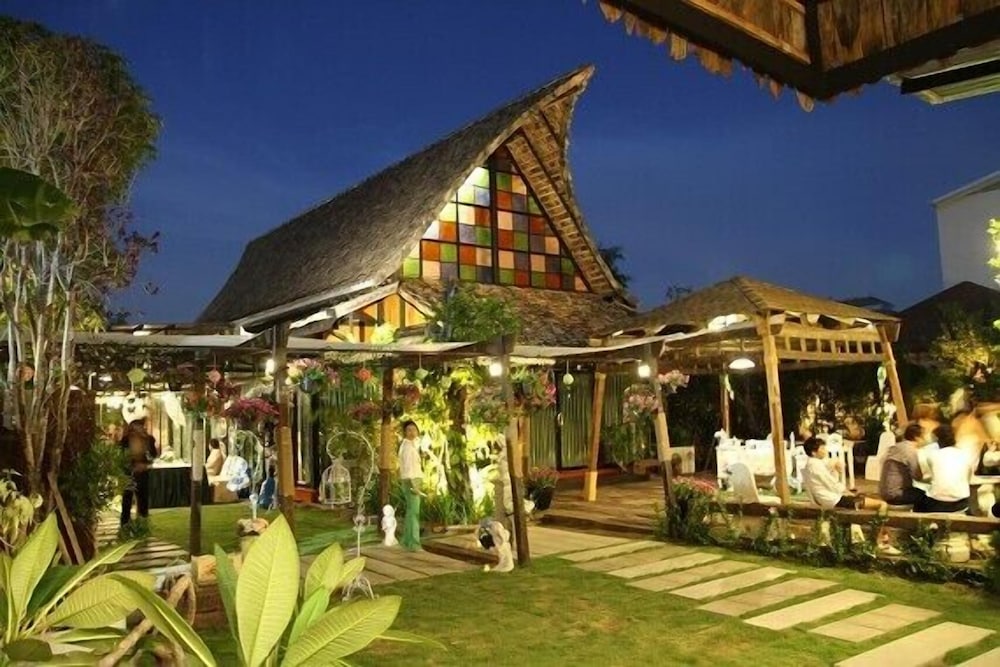 The Loft Resort Bangkok 7/44