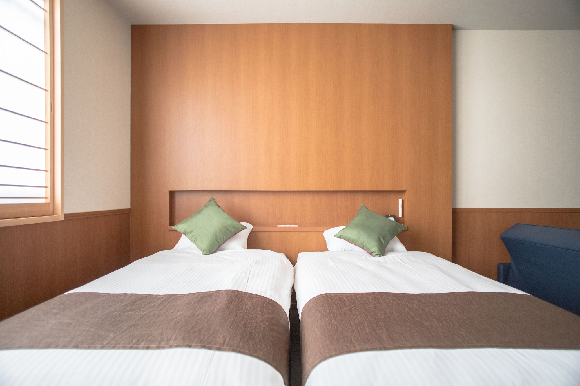 SUPERIOR, TWIN BEDS