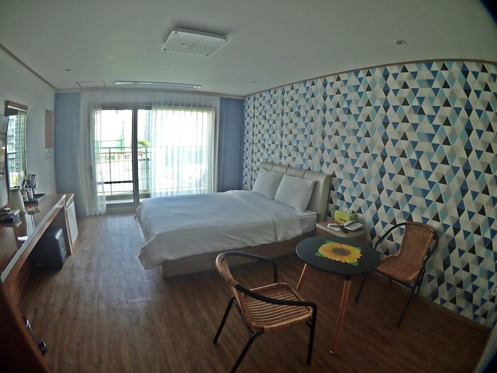 Momento Hotel 15/24
