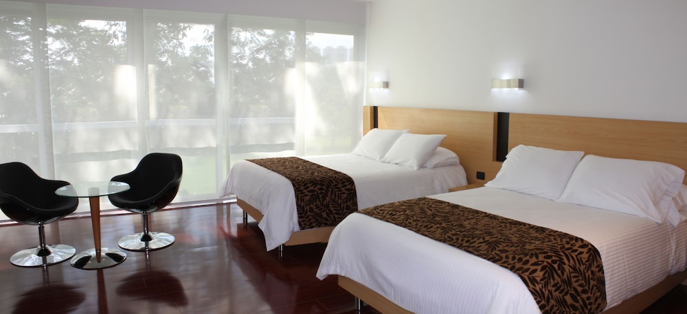 CLUB CAMPESTRE DE BUCARAMANGA 4/30