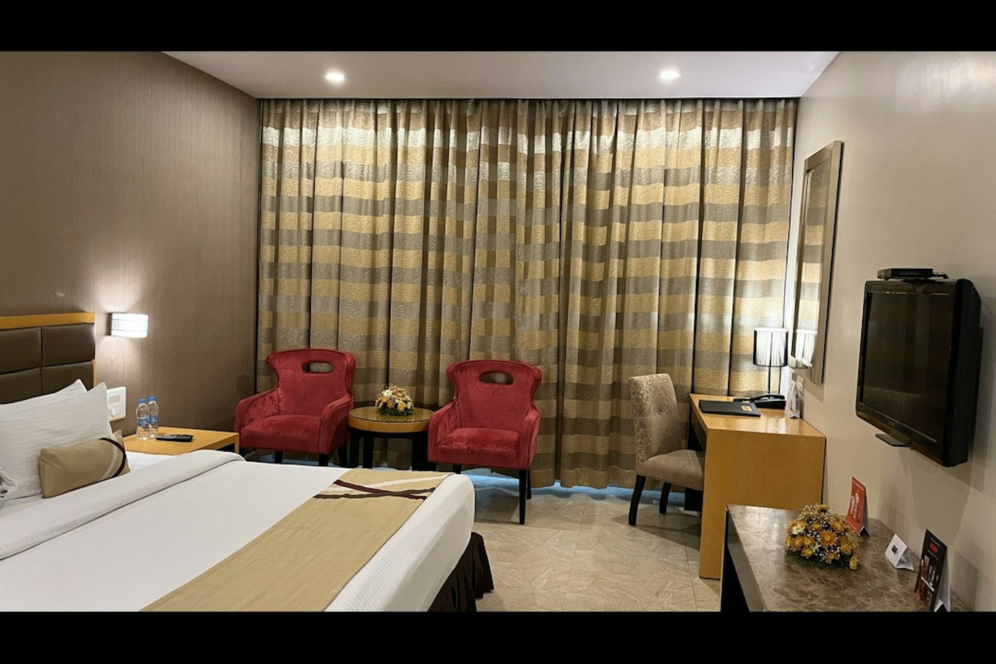 Katriya Hotel And Towers 17/45