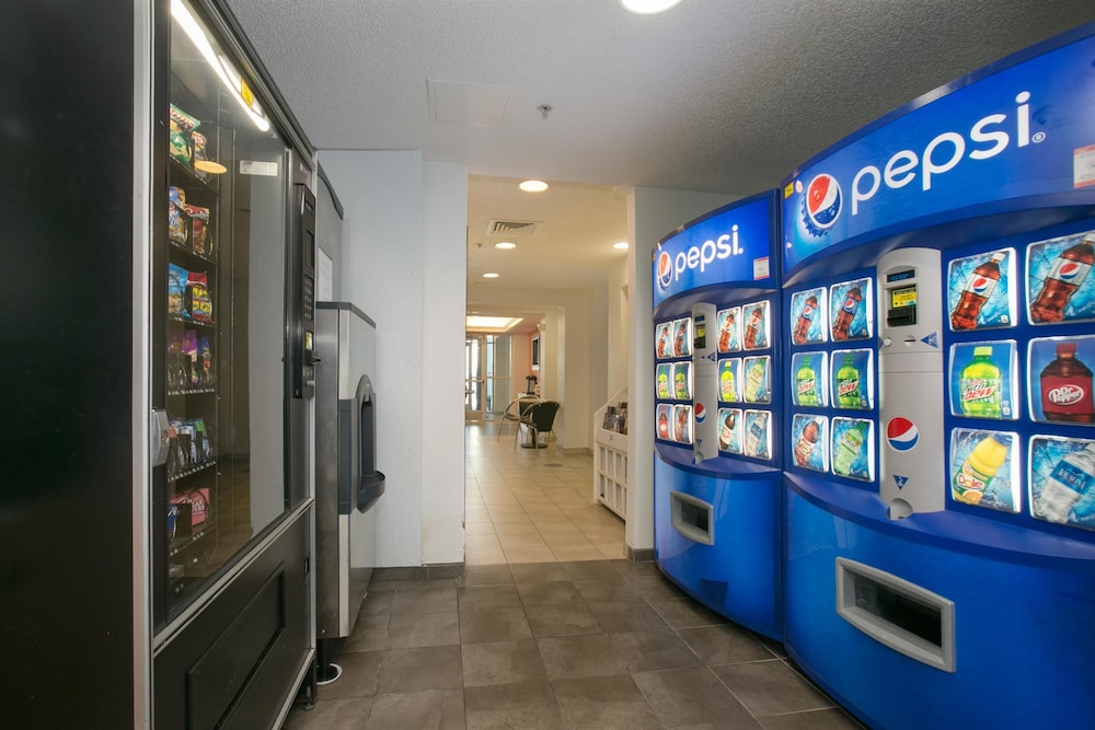 Motel6 Brooklyn Center, MN - Minneapolis 37/48