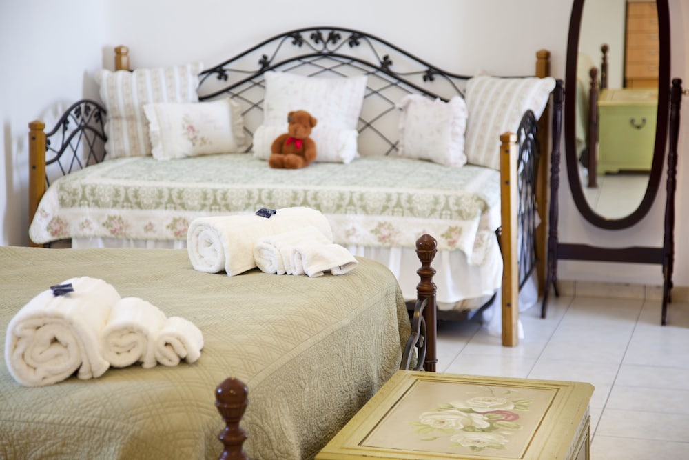 Elenis Village Suites 17/46