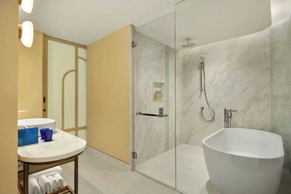 Veranda Resort Phuket, Autograph Collection 44/45