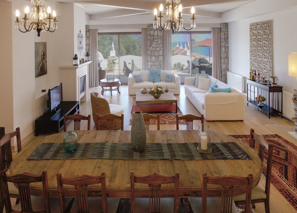 Marti Resort Hotel 58/72
